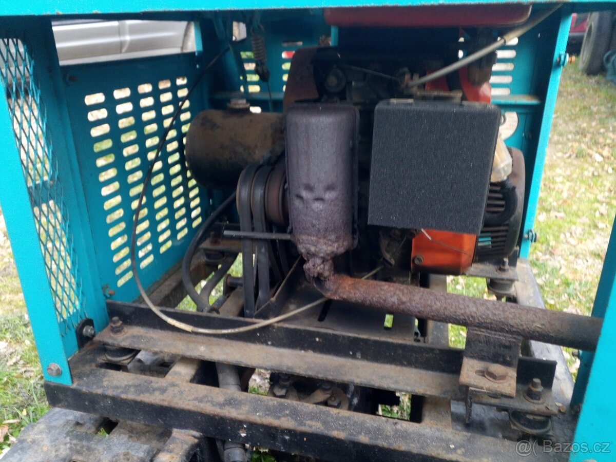 Japonský pásový dumper Kubota - nosnost 600kg - 10