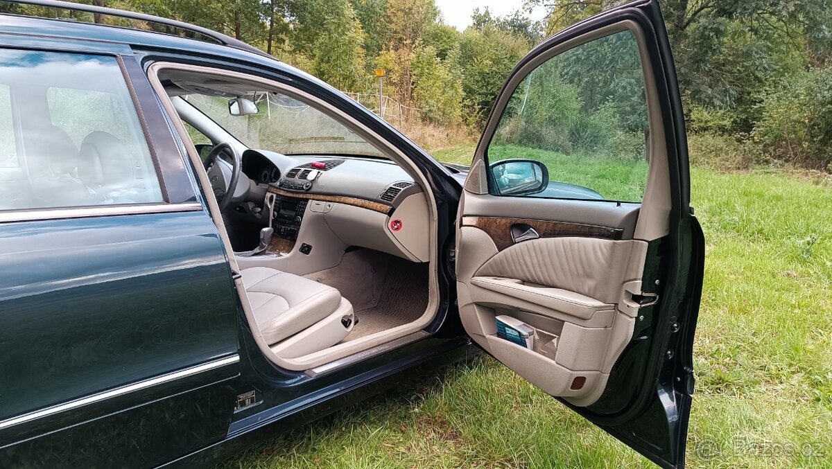 Mercedes-Benz E 270 CDI - 10