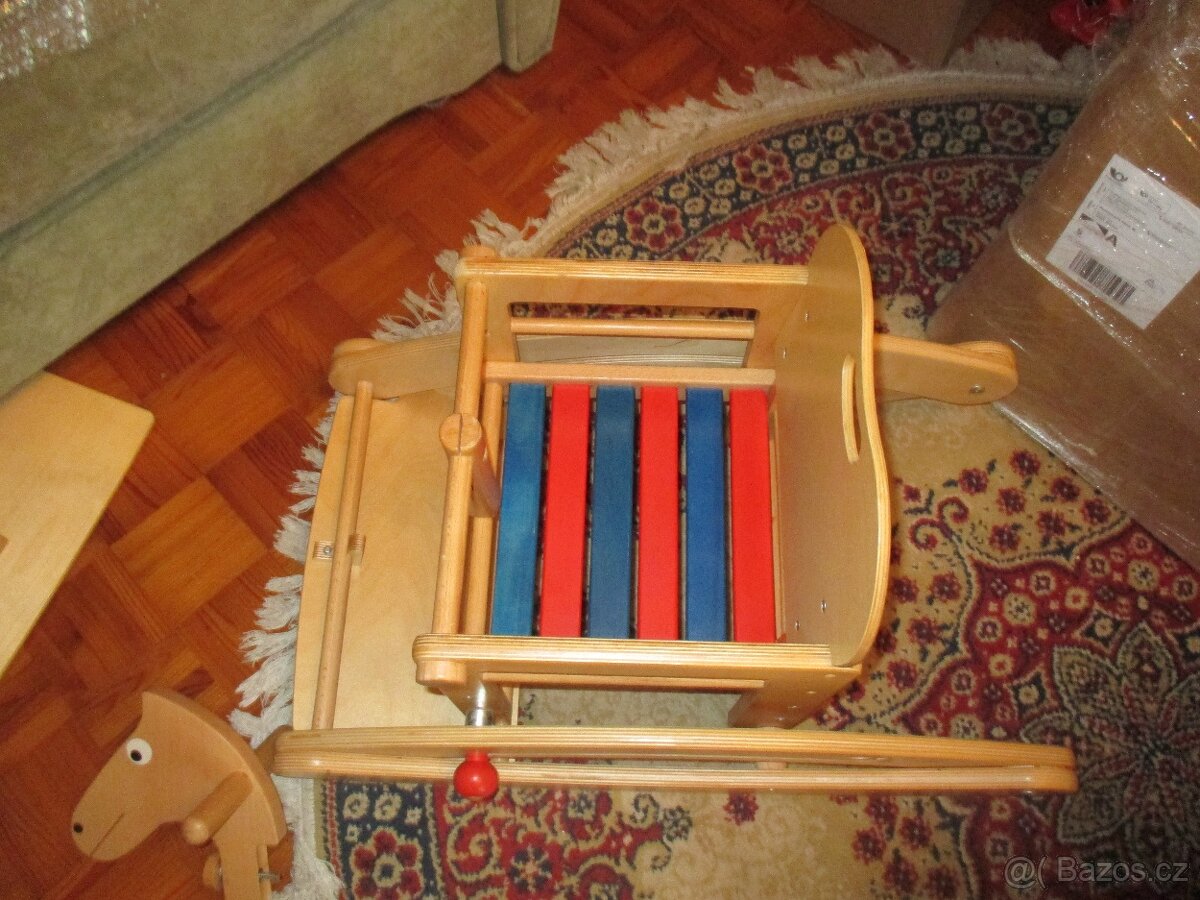 Víceúčelová dětská židlička - 10