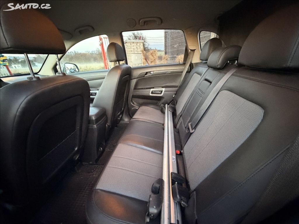 Opel Antara 2.2Dti Automat, tažné, Nová Stk - 10