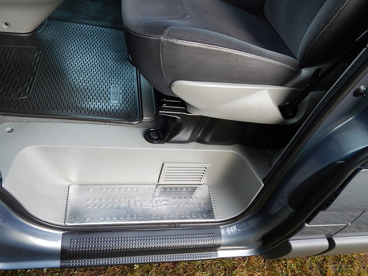 Renault Trafic 2.0 DCI-BLACK EDITION-ČR-76 000 KM-WEBASTO - 10