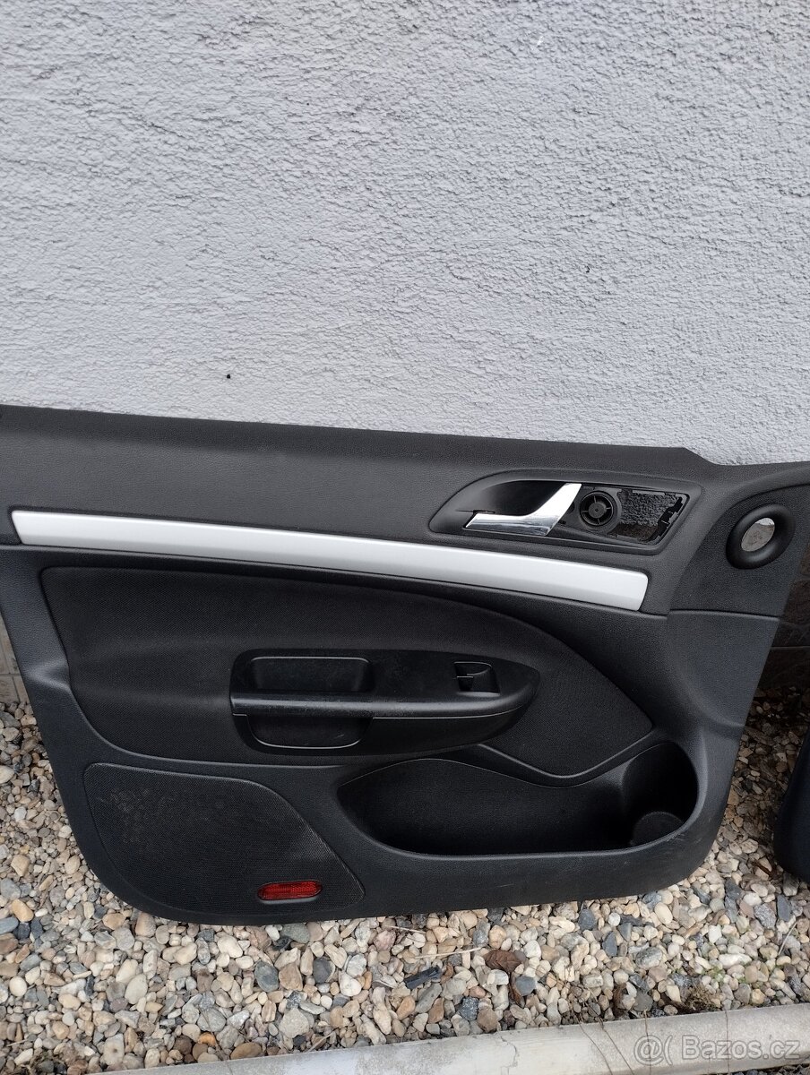 PRODAM NAHRADNI DILY KE KARAVANU NEBO OBYT.AUTA - 10