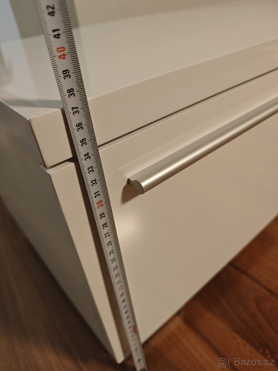 Komoda pod televizi - 10