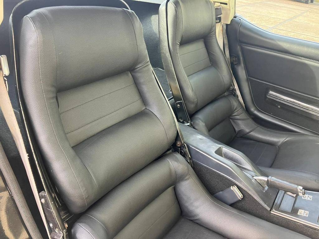 Chevrolet Corvette C3 z roku 1979 - 10