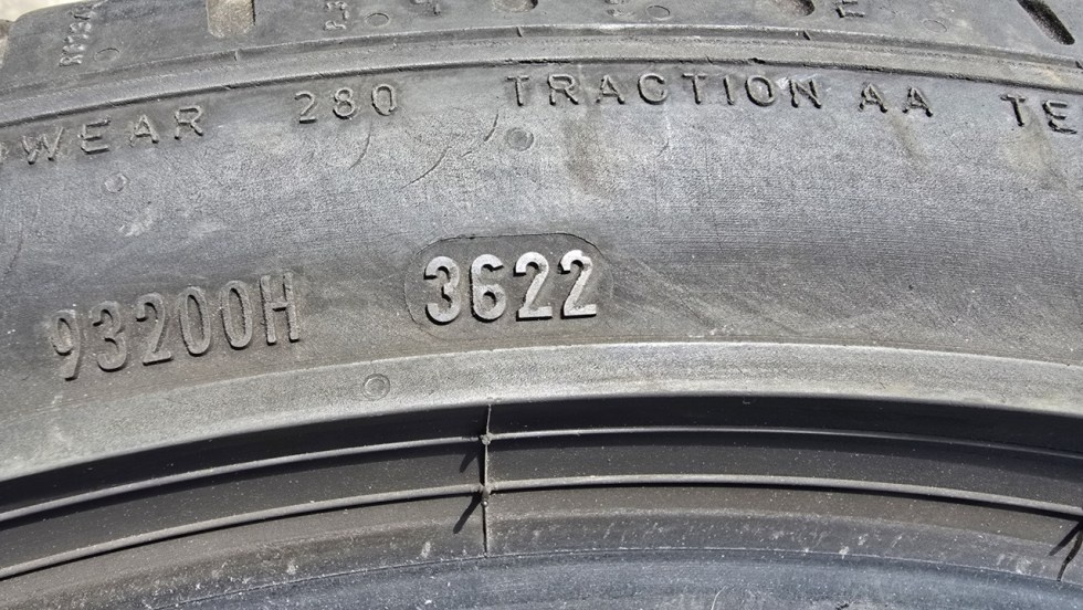 Letní pneumatika 245/40/19 Pirelli - 10