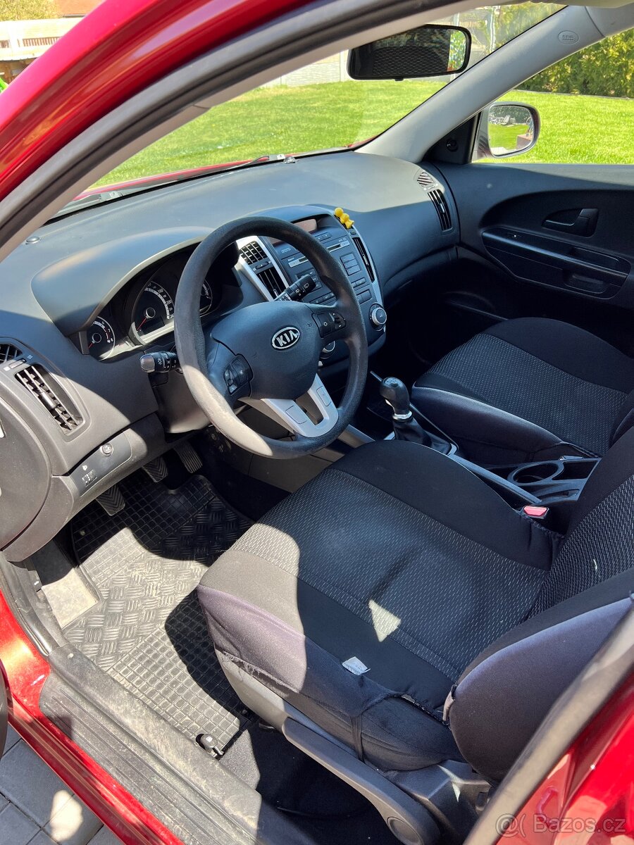 Kia Cee’d 1.4 i benzin - 10