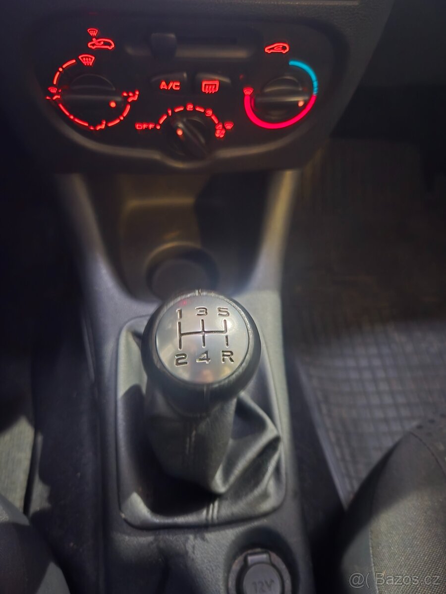 PEUGET 206 PLUS 1,2i - 10