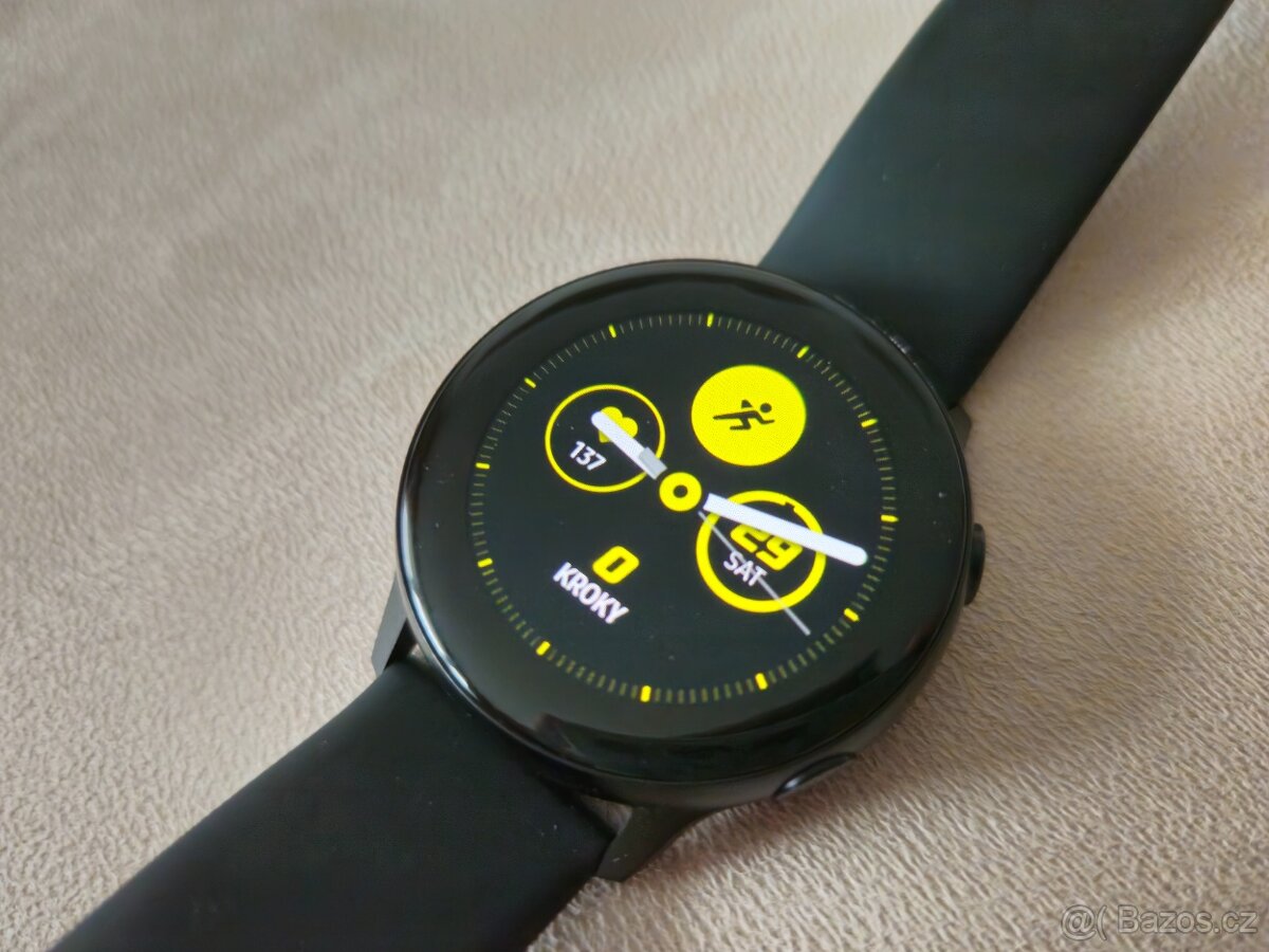 Chytré hodinky Samsung Galaxy Watch Active40mm černé krásné - 10