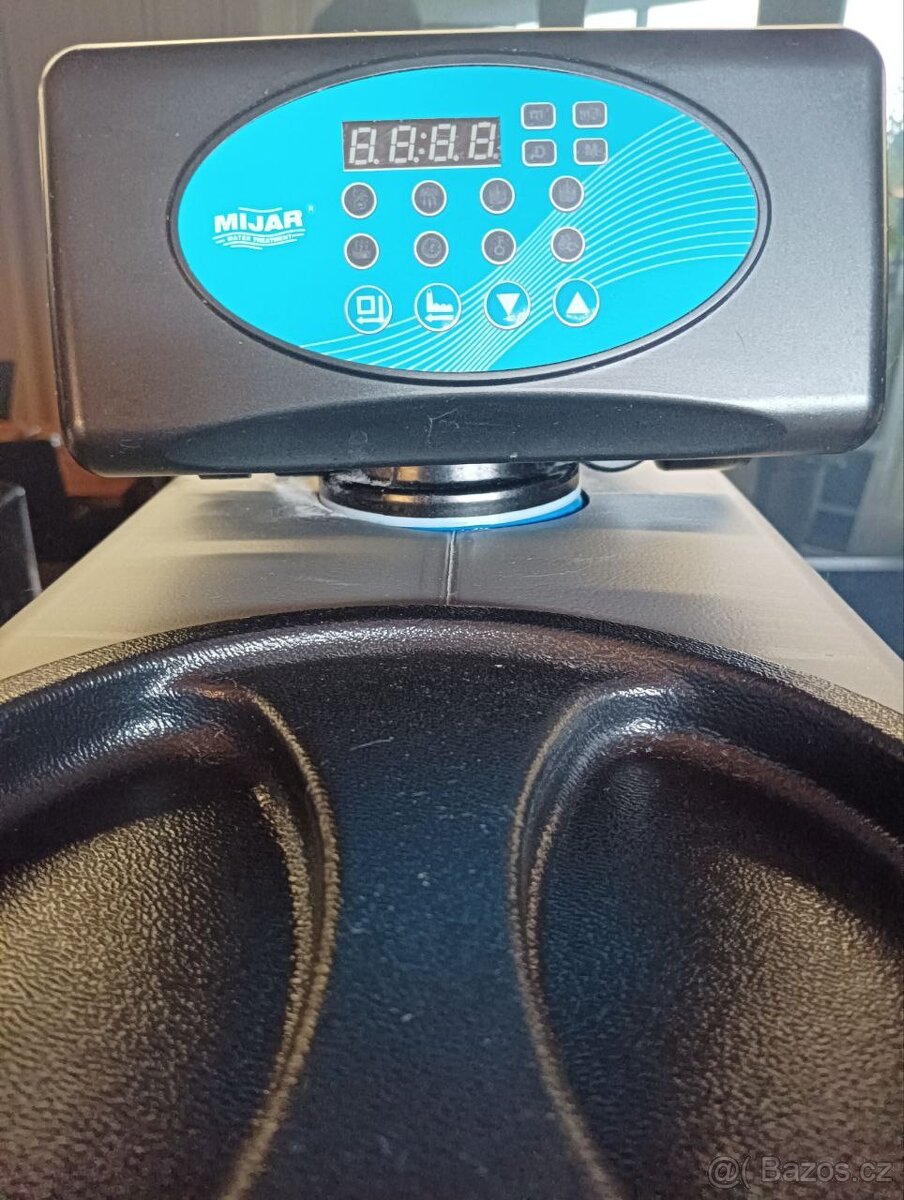 Změkčovač vody automatický programovatelný - 10