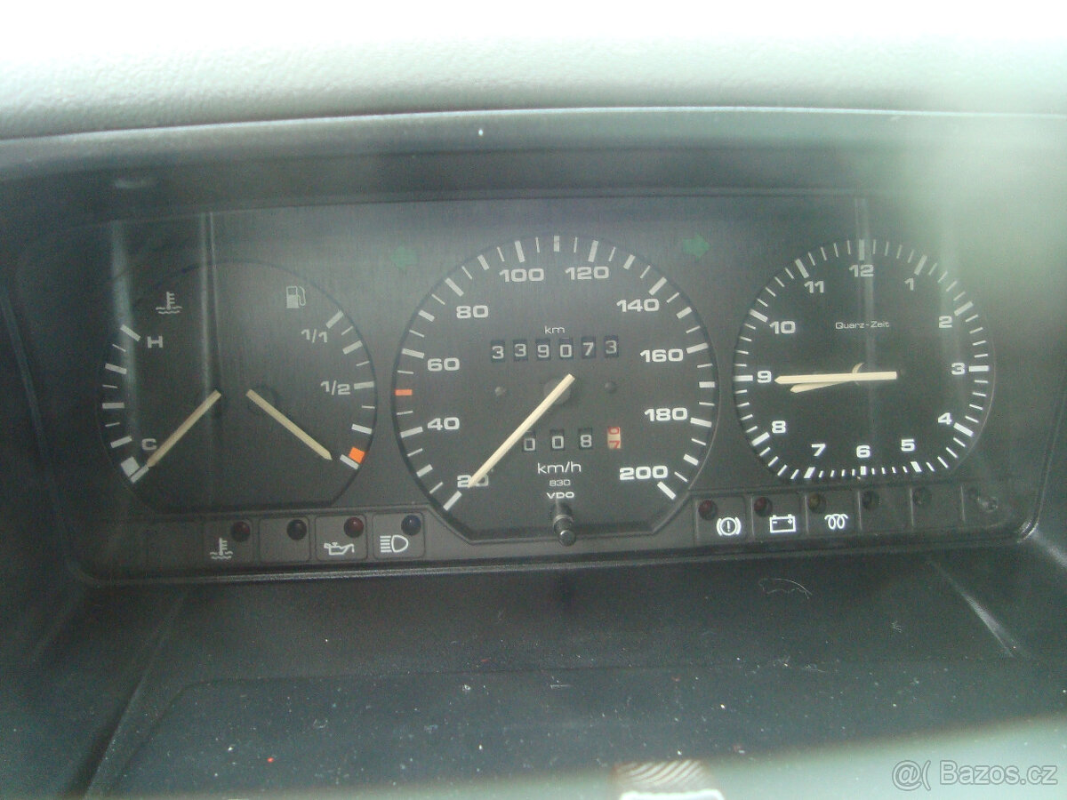 VW Transporter 1,9D - 10