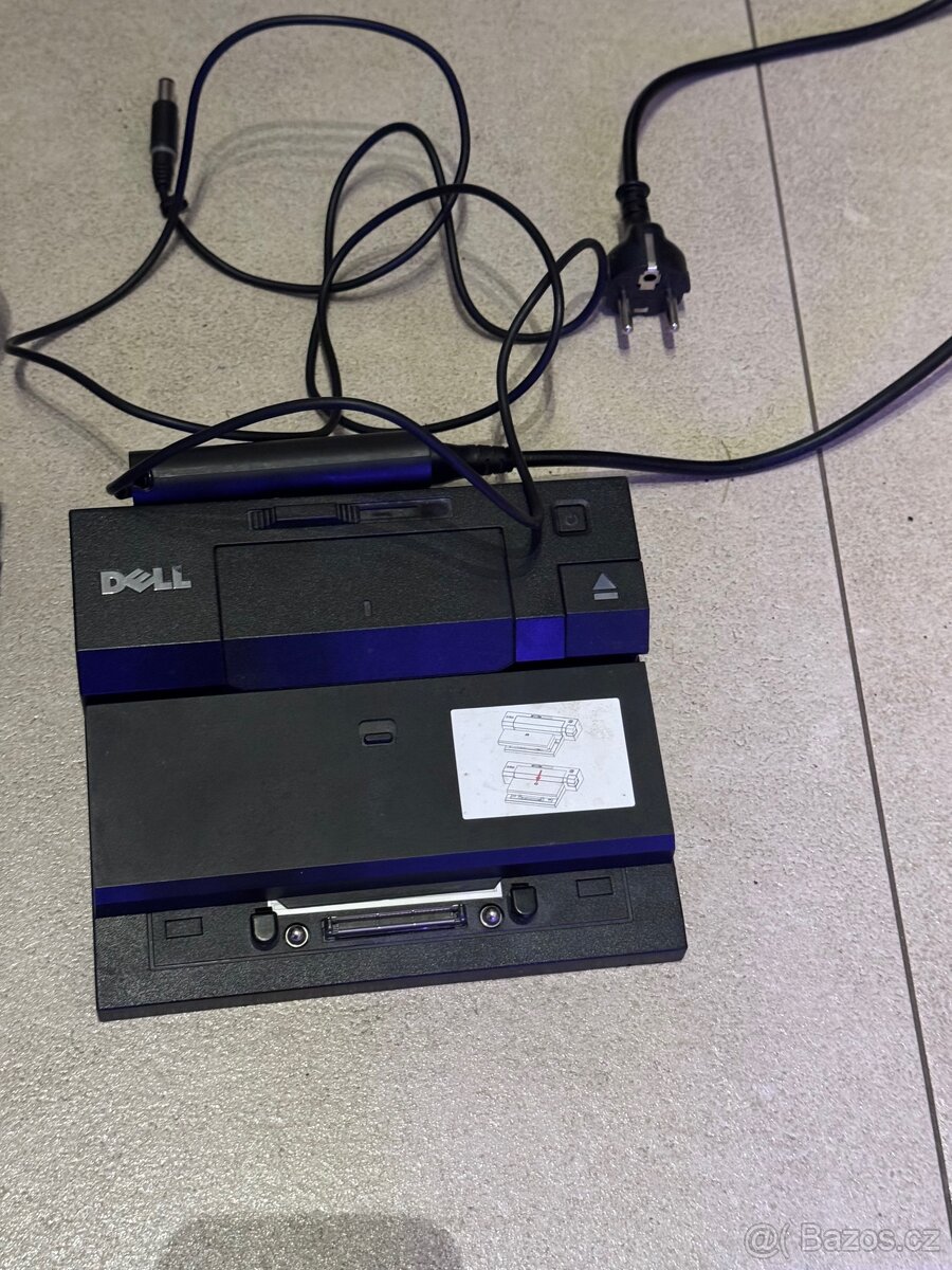 Notebook Dell Latitude E7440 včetně dokyny - 10