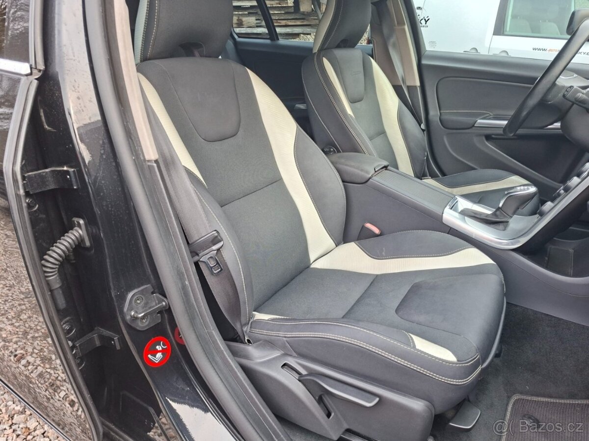 VOLVO V60 2.0D4 120kW R-DESIGN - 10