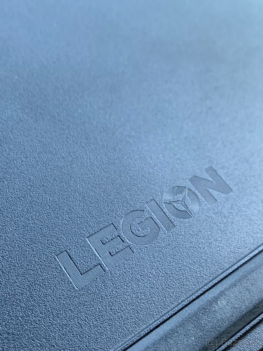 Herní notebook Lenovo Legion Y530 - 10
