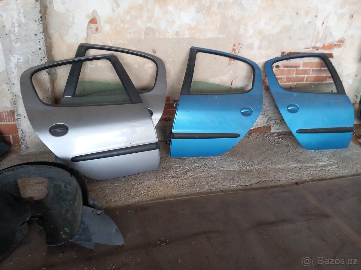 Peugeot 206 drobne dily,levne dohodou - 10