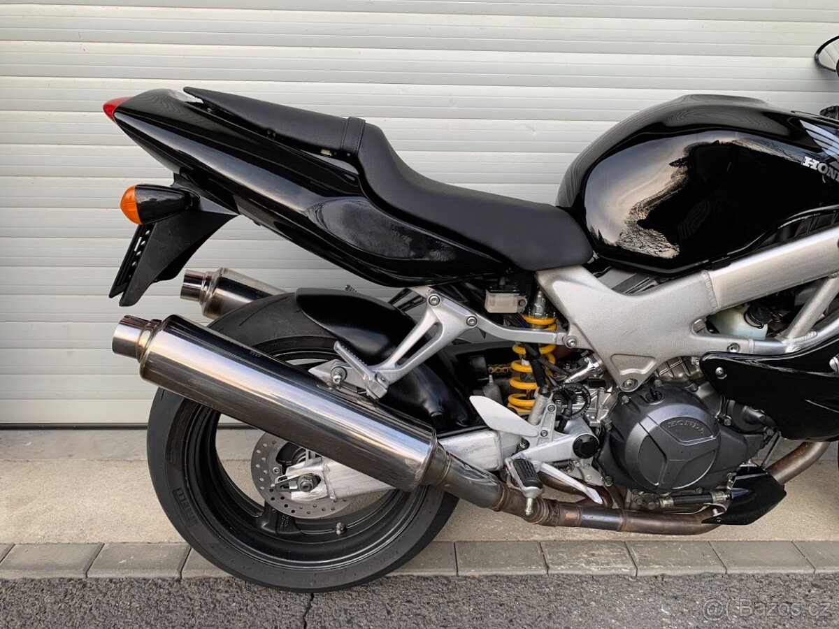 Honda VTR 1000F FireStorm - 10