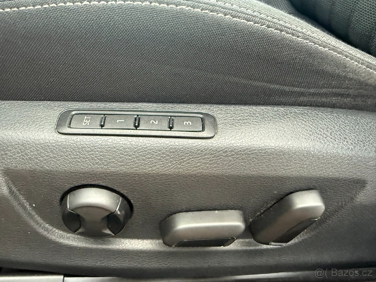 Škoda SUPERB 2.0 TDi EVO DSG MATRIX VIRTUAL KAMERA PANORAMA - 10
