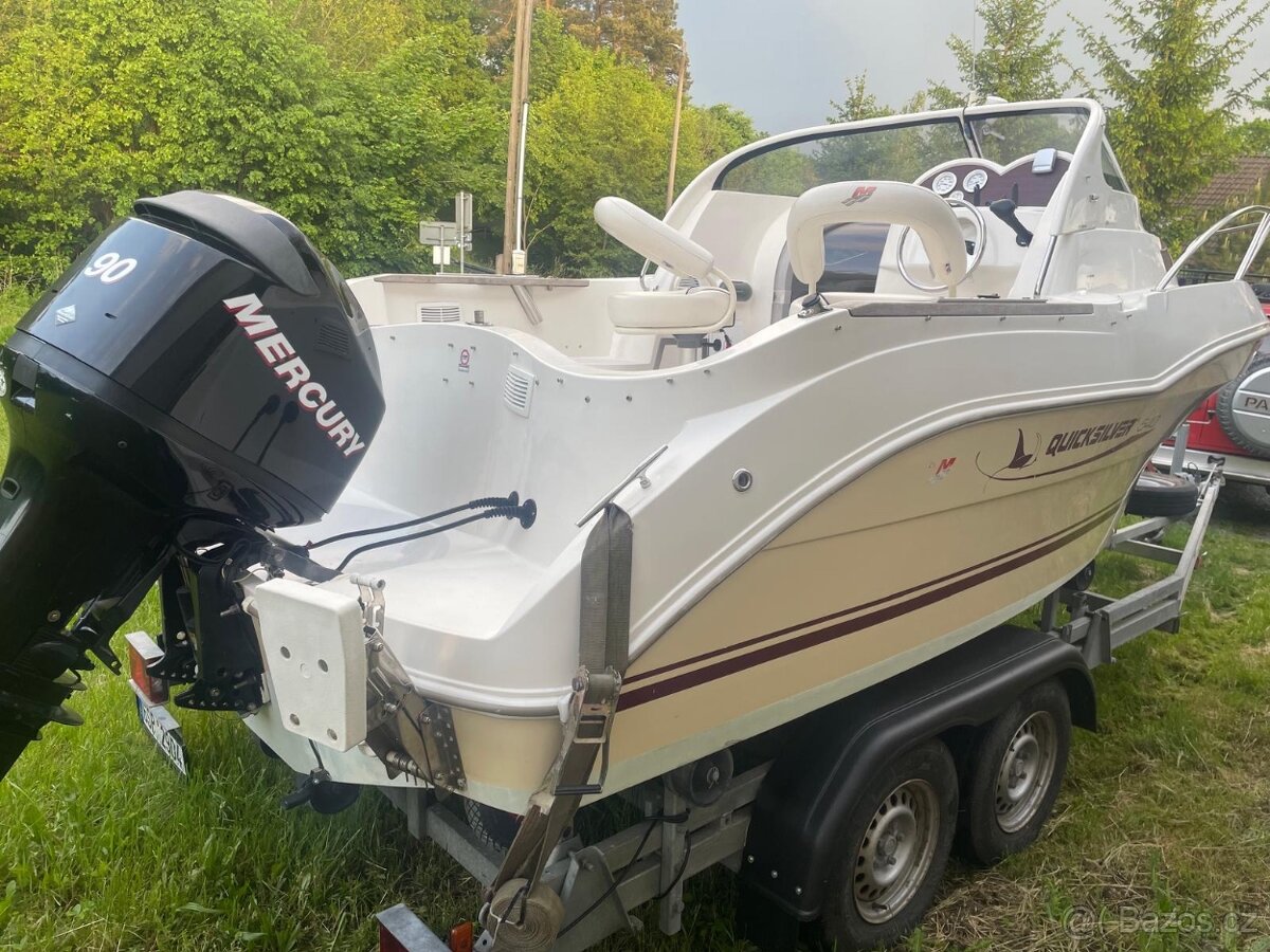 Kajutová loď Quicksilver 540 s Mercury Optimax 90PS - 10
