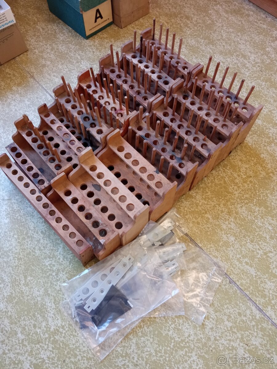 Velká sada laboratorního skla - 10