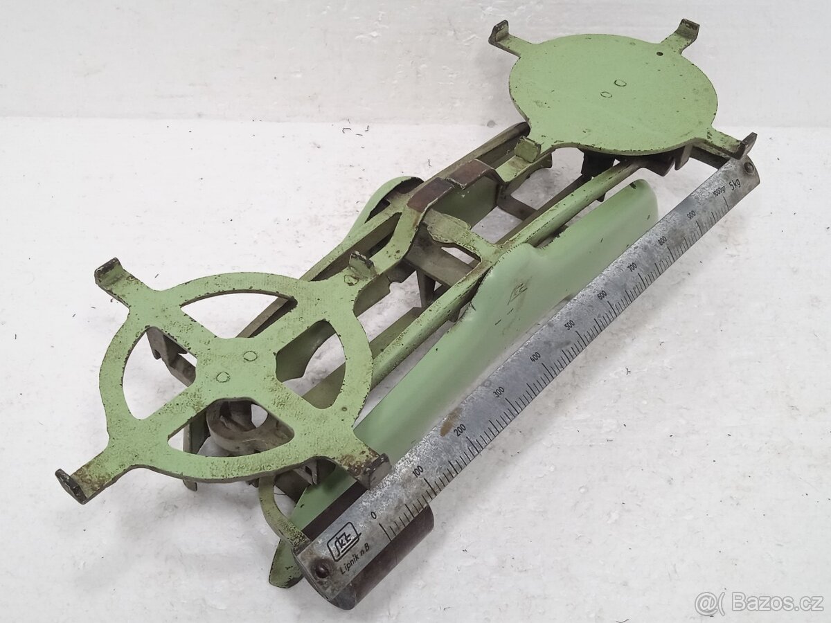 Stará mechanická kuchyňská váha - SKZ ČSSR - 10