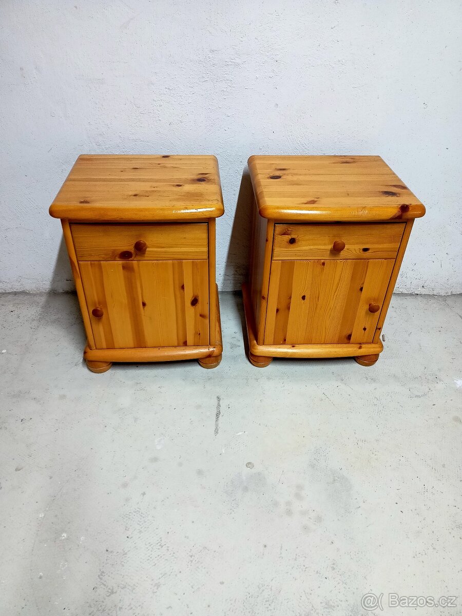 Prodám 2 x 2 hezké noční stolky z masivu. - 10