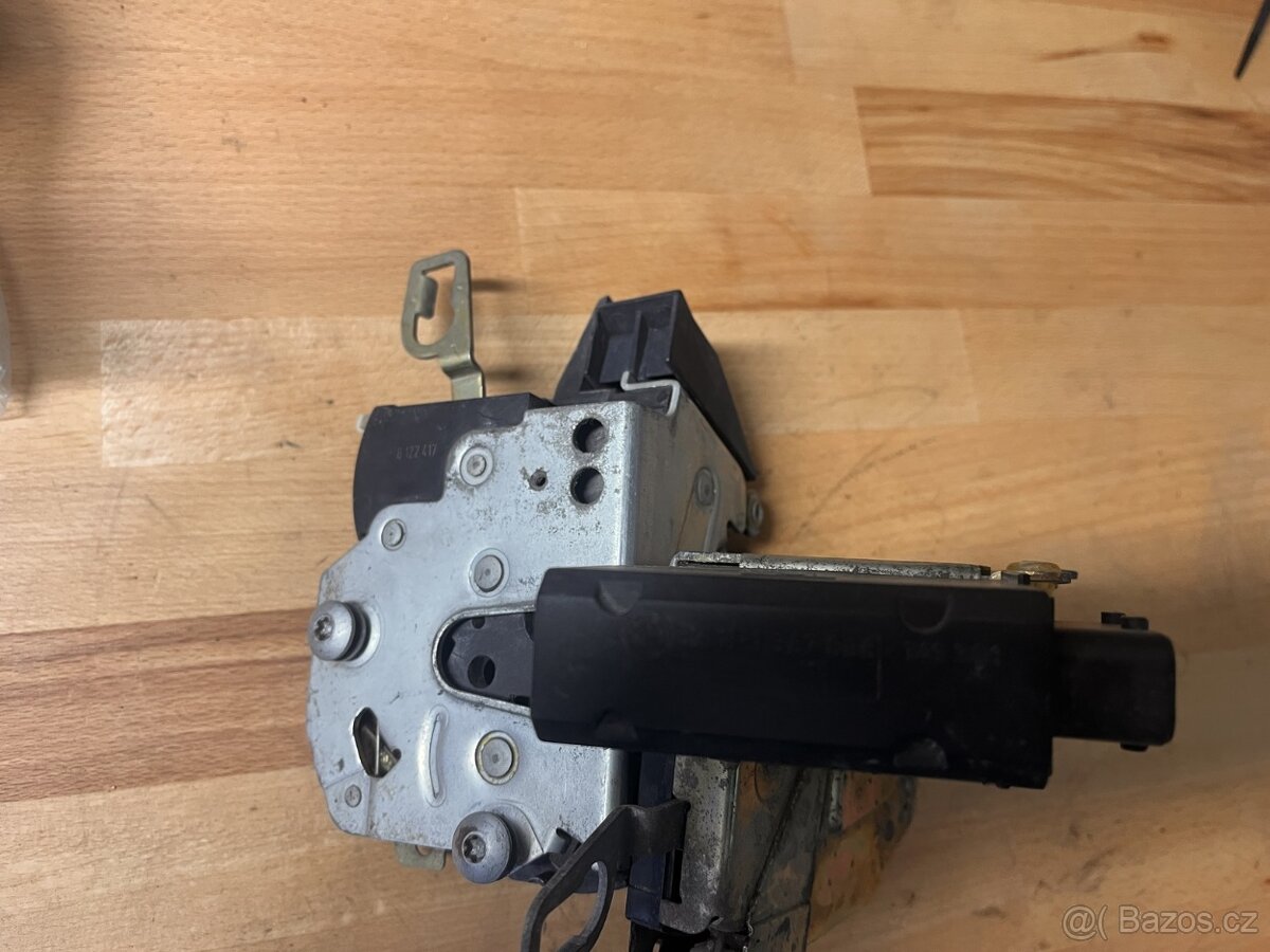 Náhradní díly E36 i nové - 10