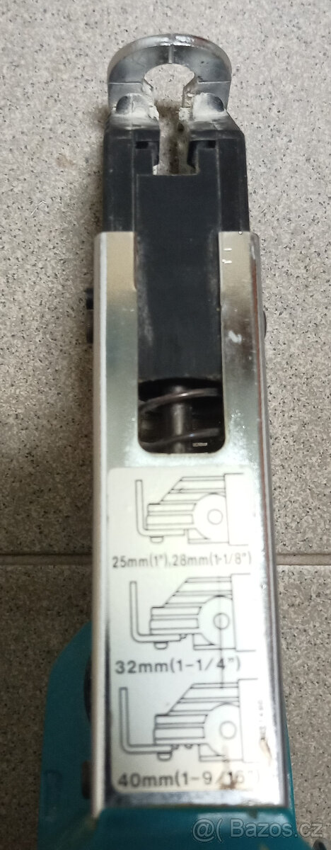 Makita 6831D AKU 12V šroubovák na sádrokarton páskované šr. - 10