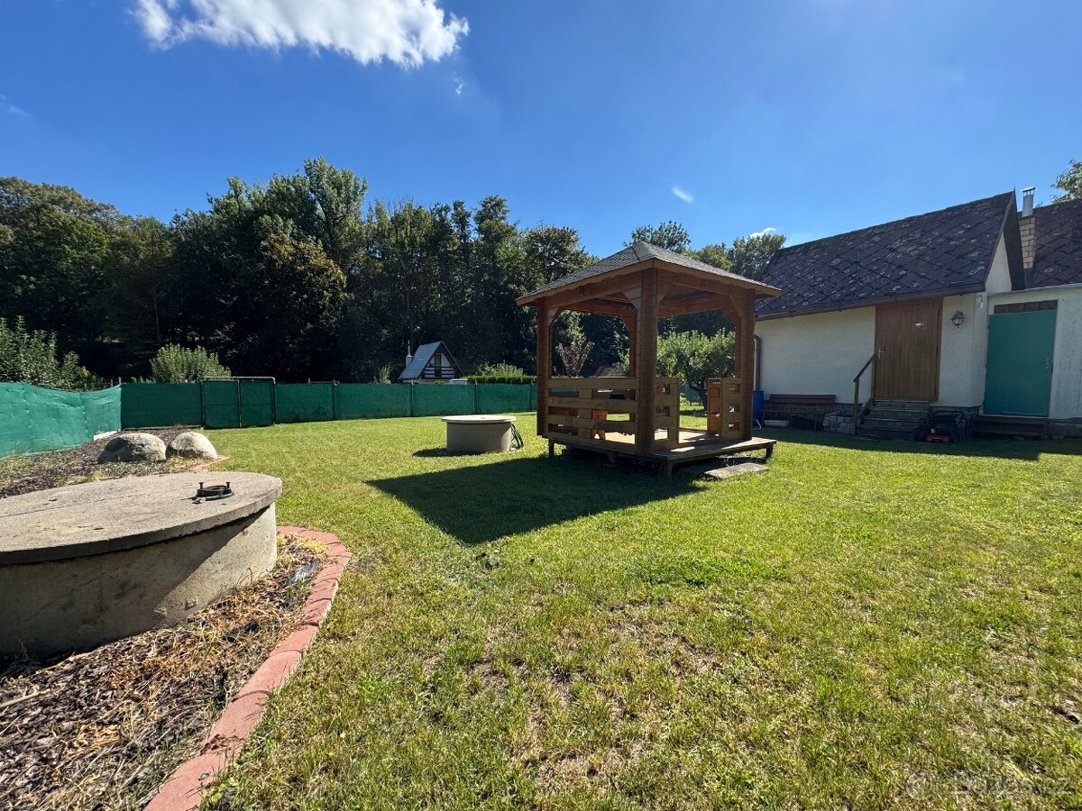 Zahrádka Polepy 369m2/ studna + 230V - 10