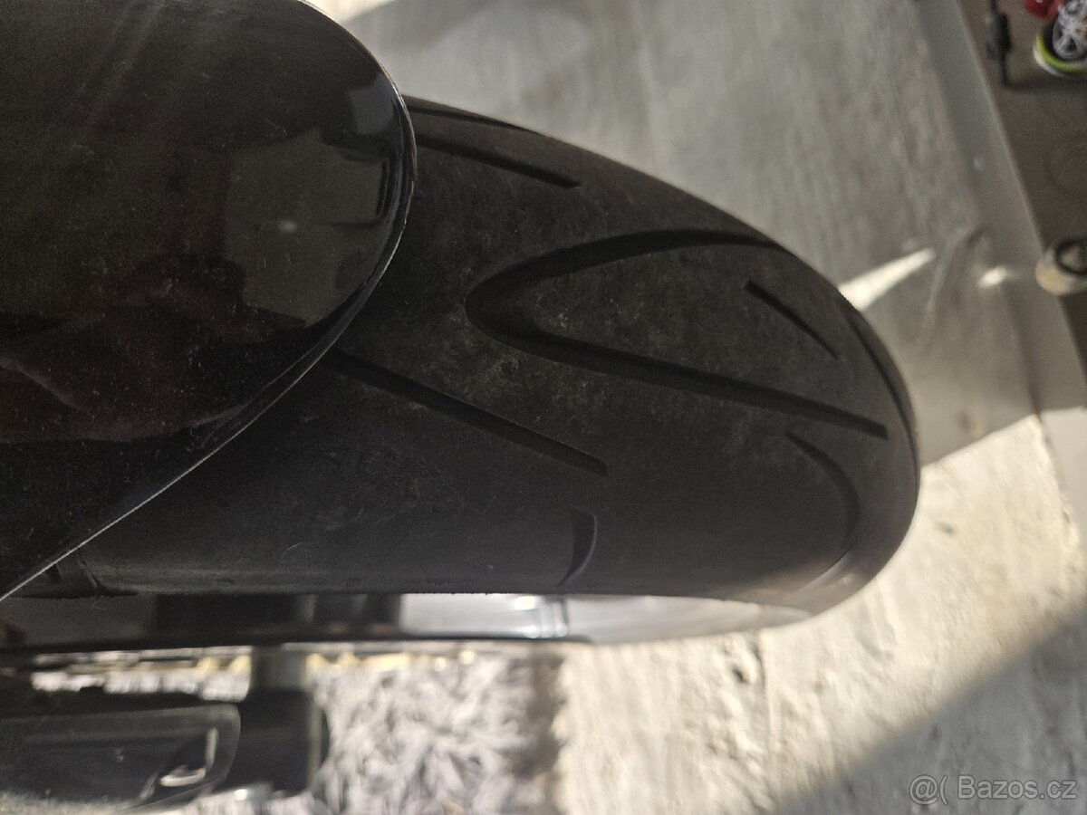 Triumph street triple 675 - 10