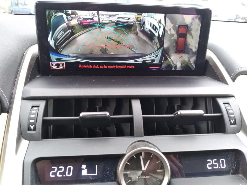 LEXUS NX300h AWD LUXURY 1.MAJITEL,ČR,DPH - 10
