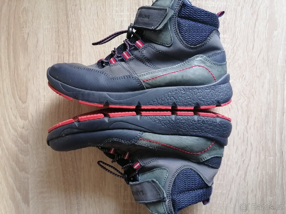 Kotníkové boty CCC - 10