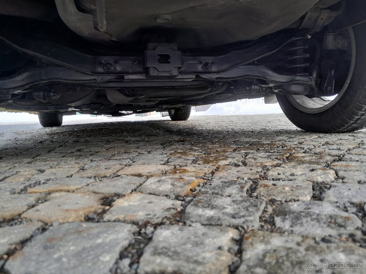 Mazda 3 1.6 77kw benzin - 10