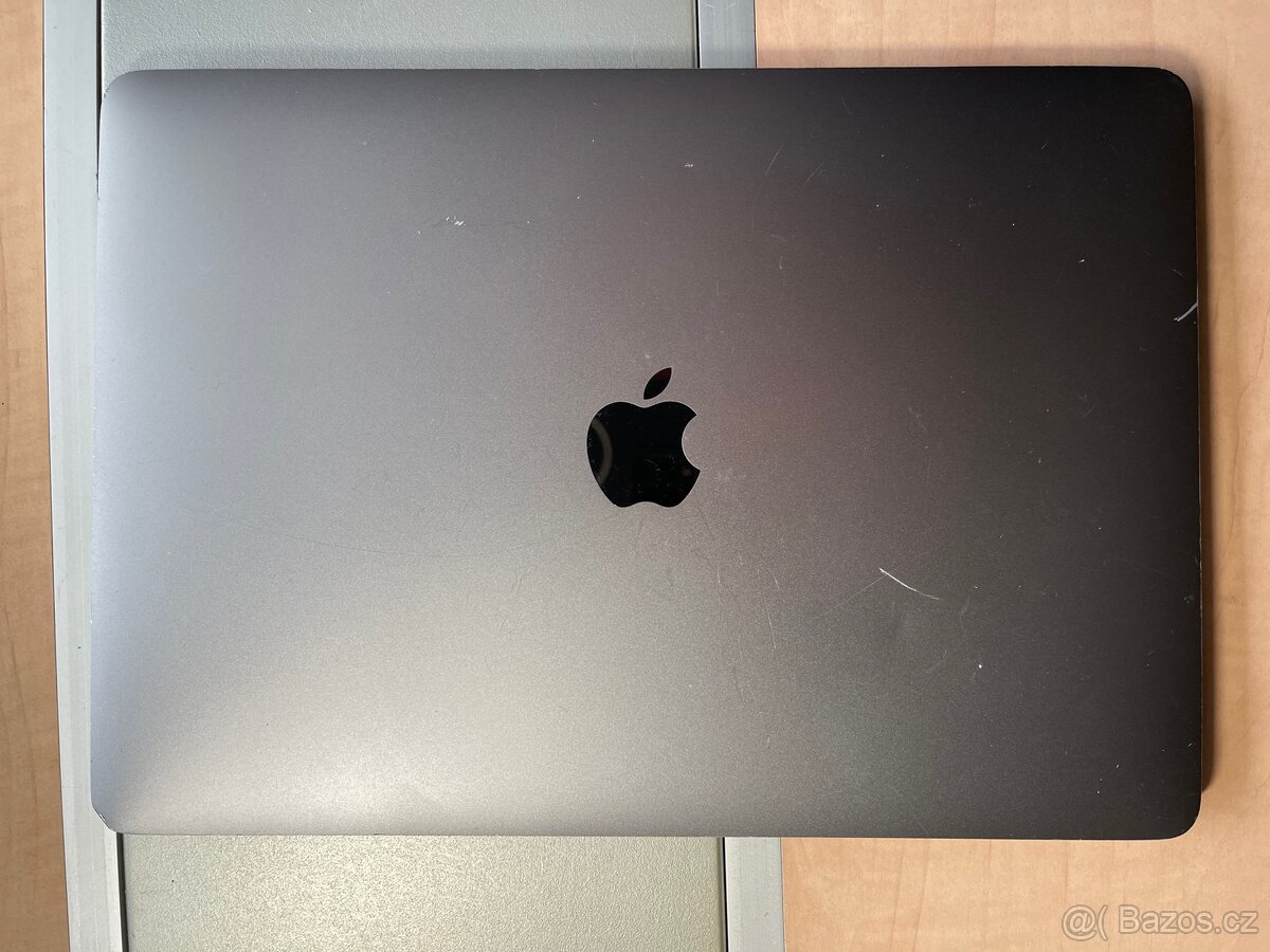 MacBook Air. 2020. (A2337). Na Díly - 10