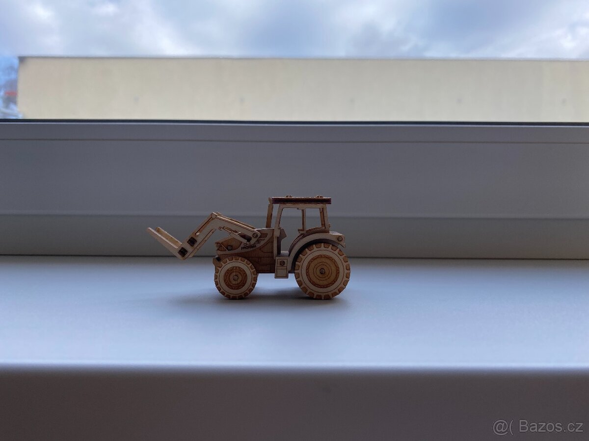 Nový dřevěný model Zetor Proxima - 10