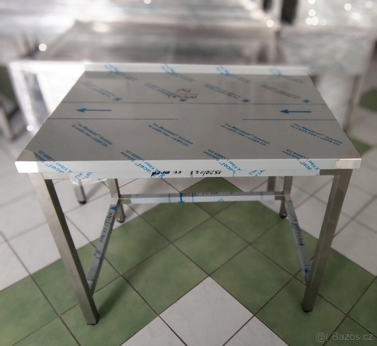 Nerezový pracovní stůl, gastro nábytek - 10