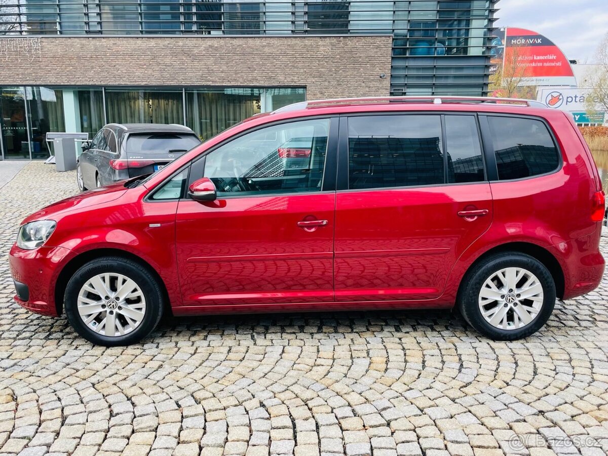 Volkswagen Touran 1.4TSI MANUÁL 7MÍST VÝHŘEV SERVISKA - 10