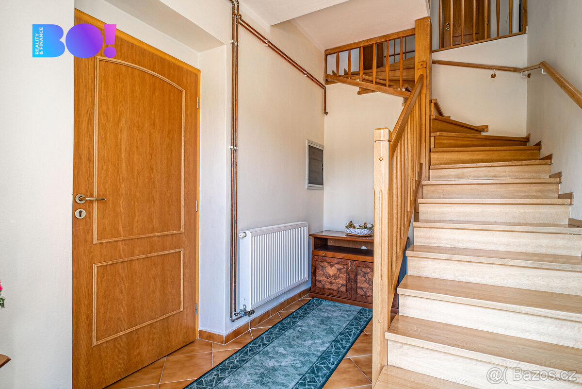 Prodej dvougeneračního rodinného domu, 442 m², pozemek 2 875 - 10