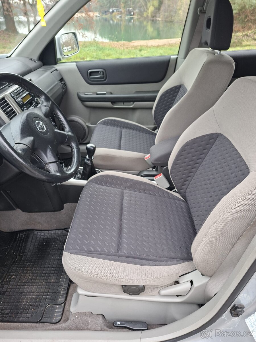 Nissan X-Trail 2.2 dci 100 kw 4x4 - 10