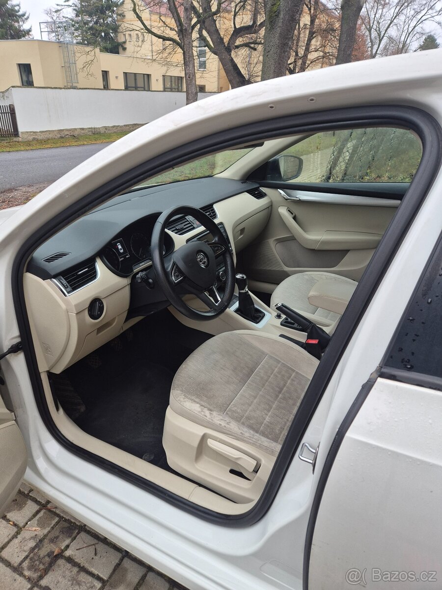 Škoda octavia 3 1.6 tdi 77 kw - 10