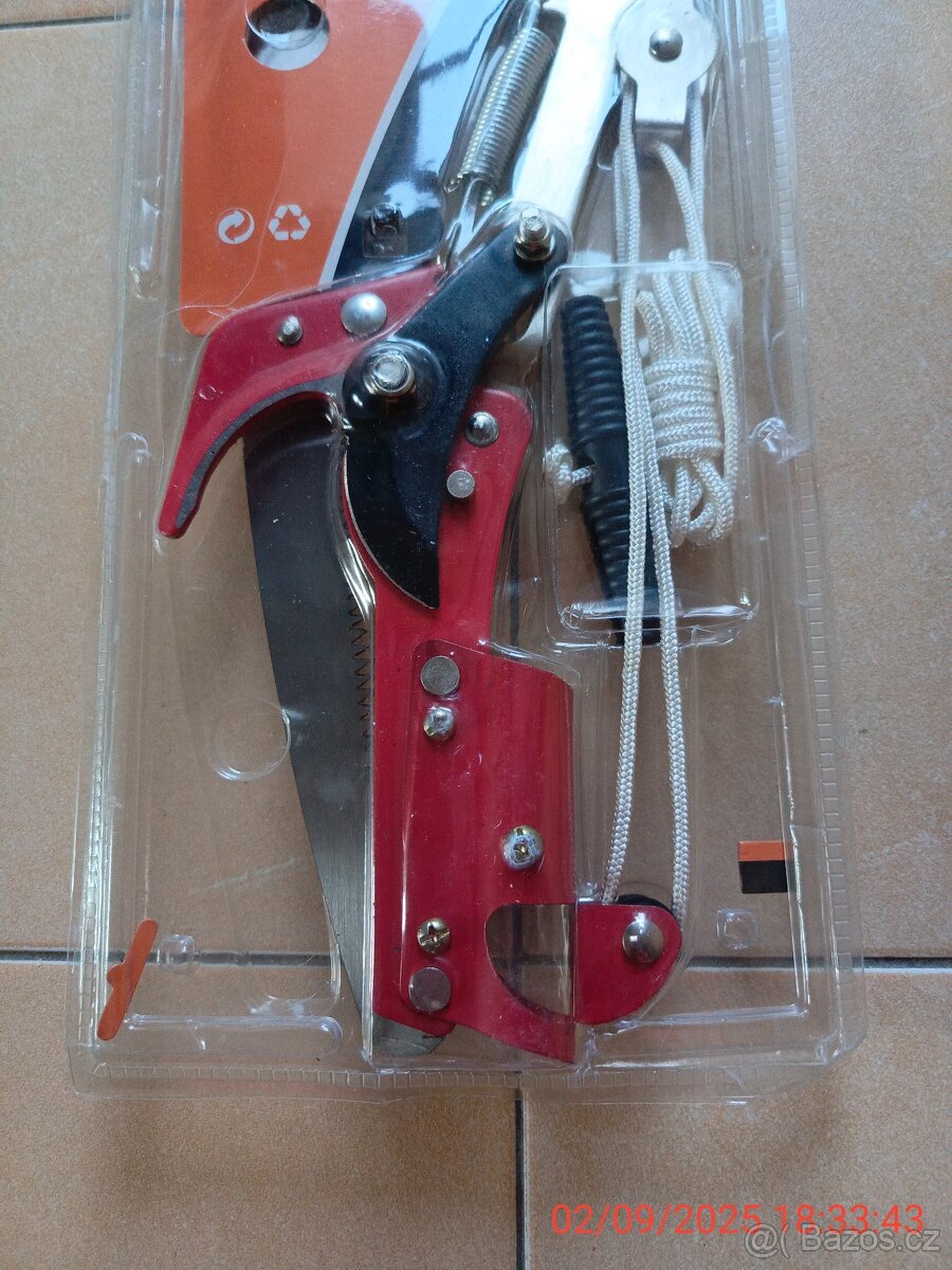 Pila universální, dřevo, plast. - 10