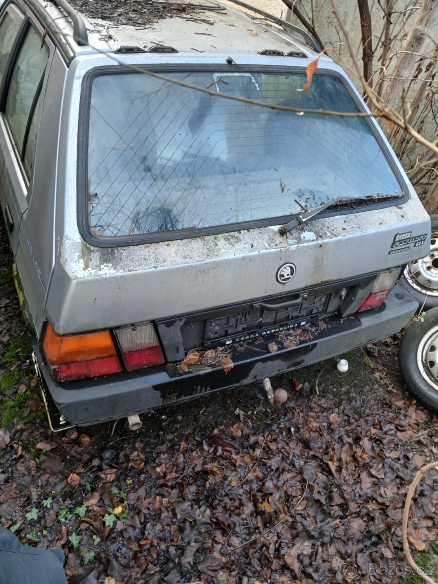 2x Skoda favorit - 10