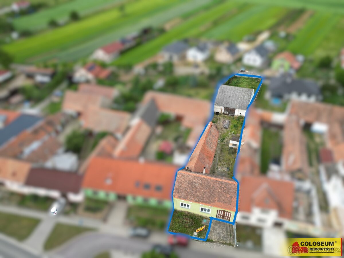 Kuchařovice, RD 4+1,190 m², zahrada, stodola – rodinný dům - 10