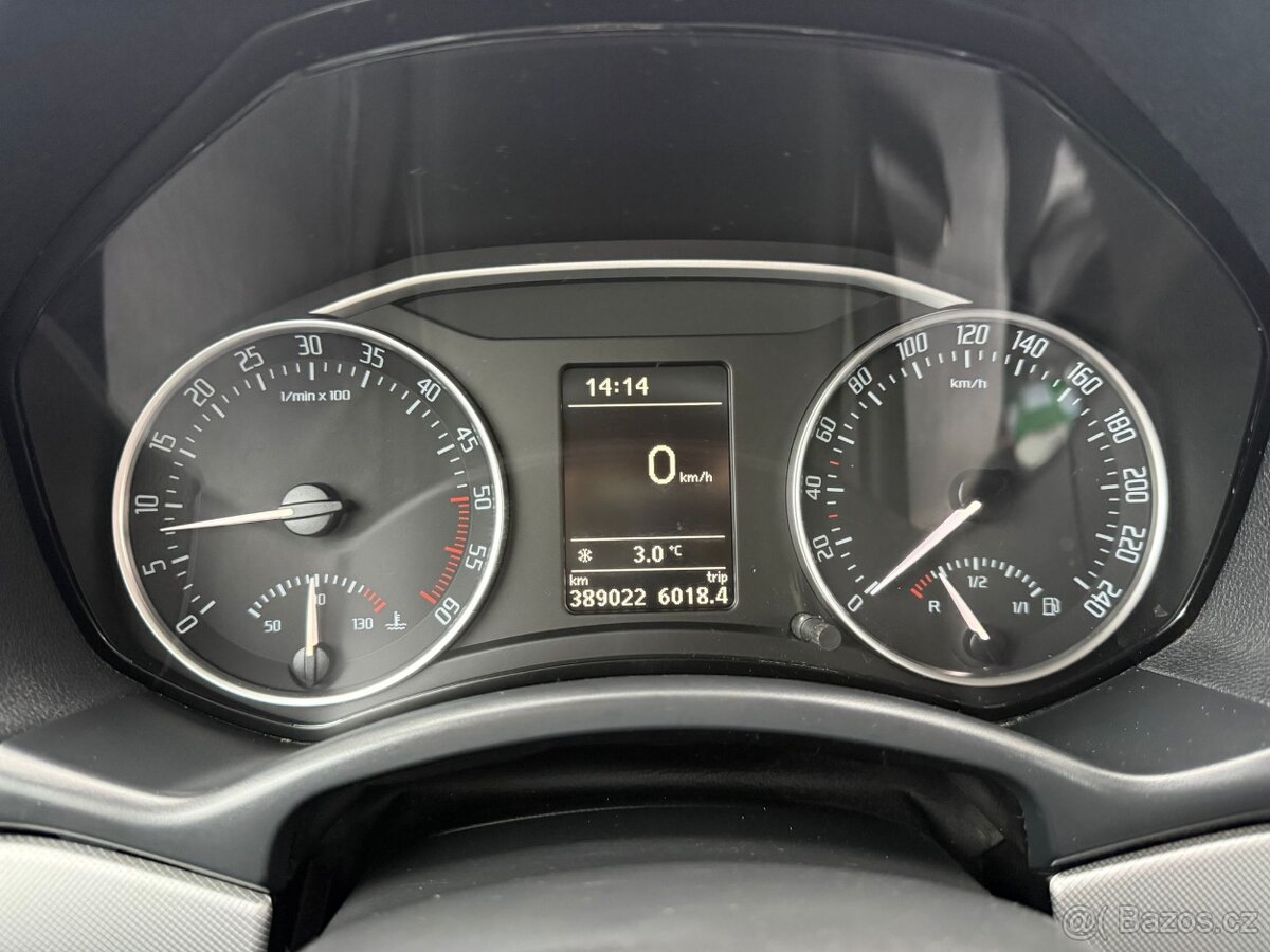 Škoda octavia 2 facelift 1.6tdi 77kw - 10