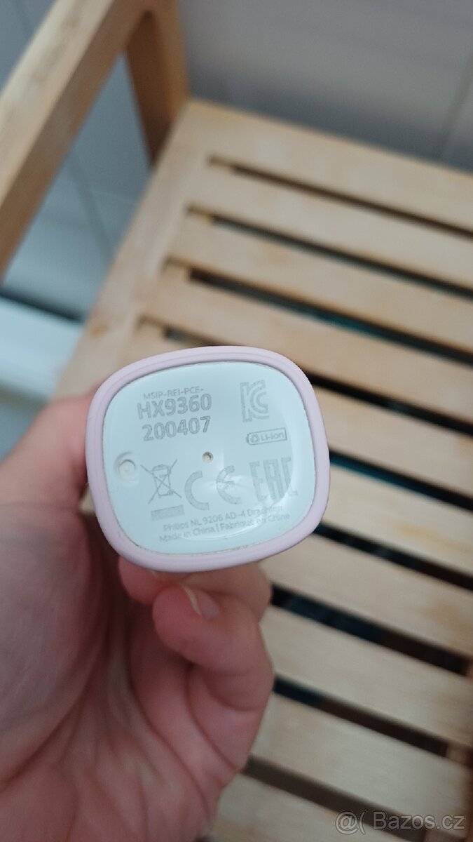 Zubní kartáček Philips Sonicare DiamondClean - 10