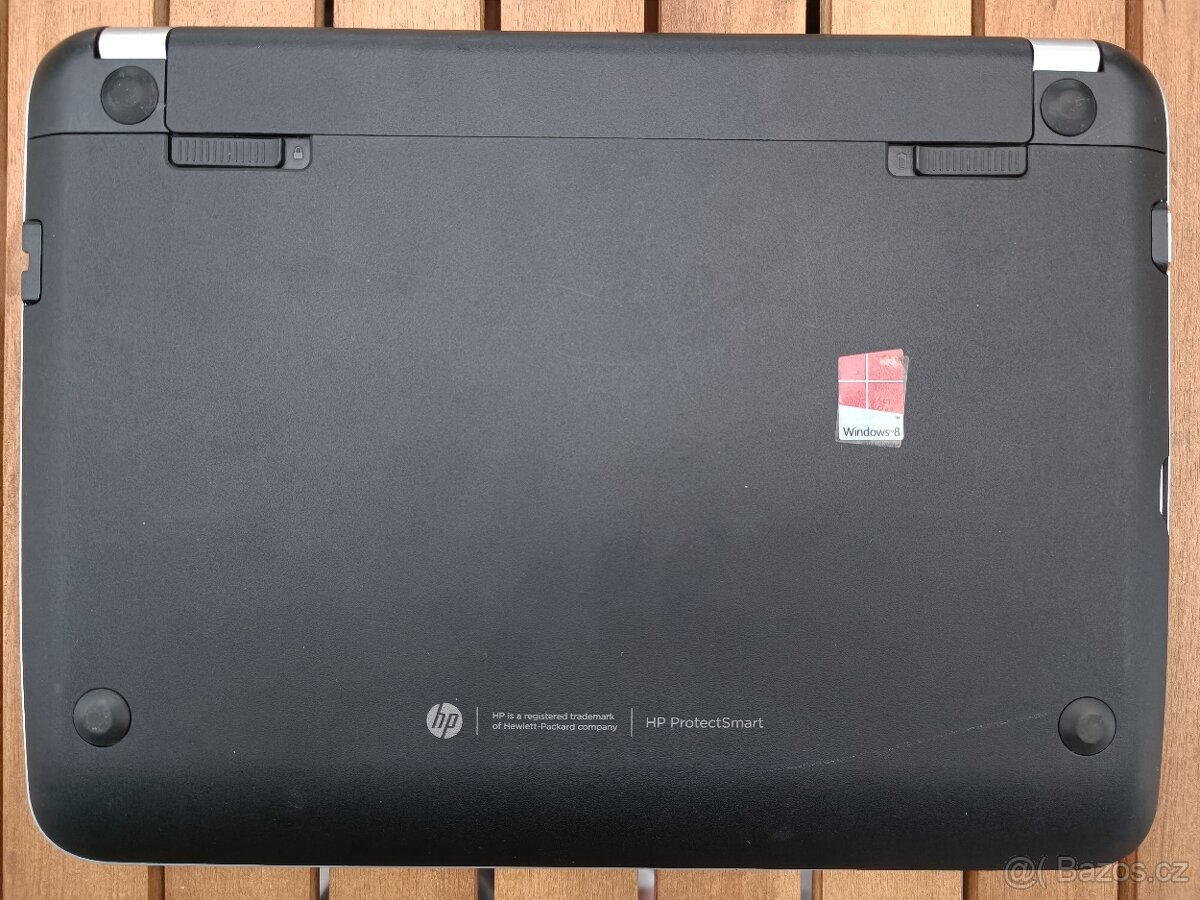Malý dotykový notebook HP tpn c112, 8GB RAM,SSD 120GB - 10