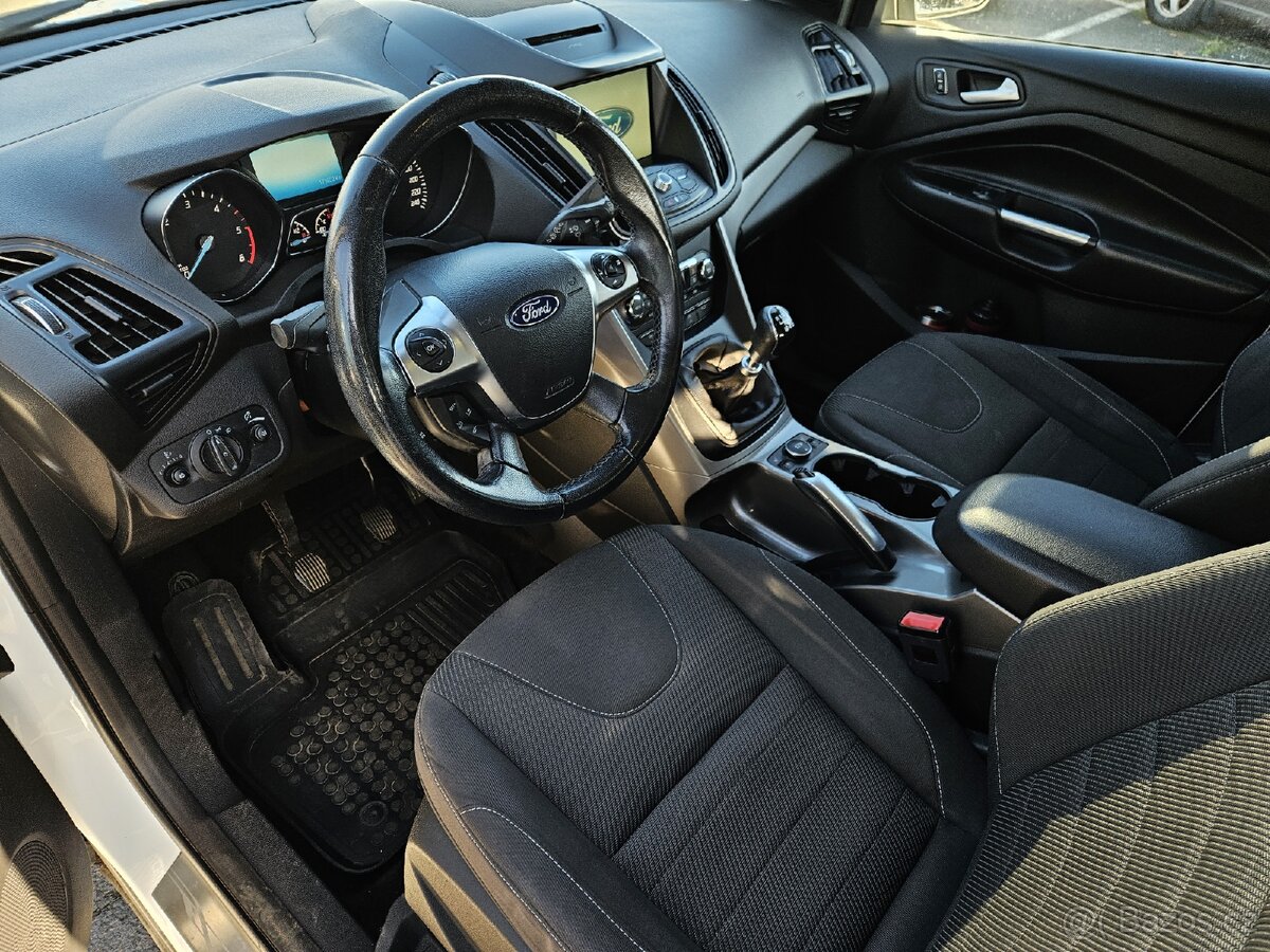 Ford Kuga 2.0TDCi 110KW manuál STK 11/2027 Navi 4WD / AWD / - 10