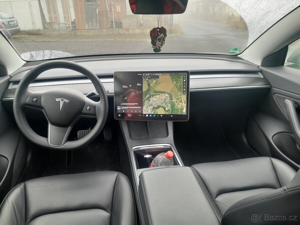 Tesla model 3 2021 Refresh - 10