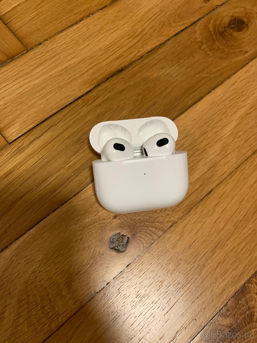 Sluchátka APPLE AIR PODS 3generace (2021) - 10