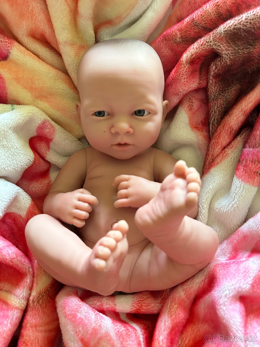 Realistická panenka,podobná reborn. - 10