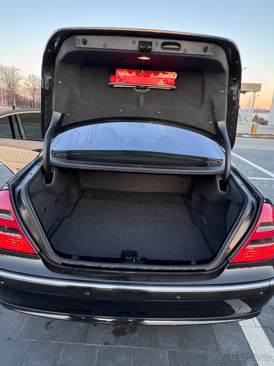 Mercedes w211 E320 - 10