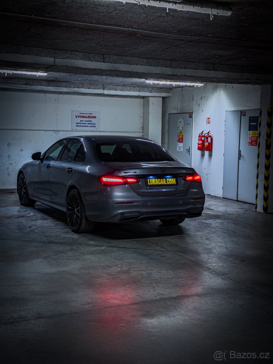 MERCEDES E KLASS 220d AMG 4 Matic - 10